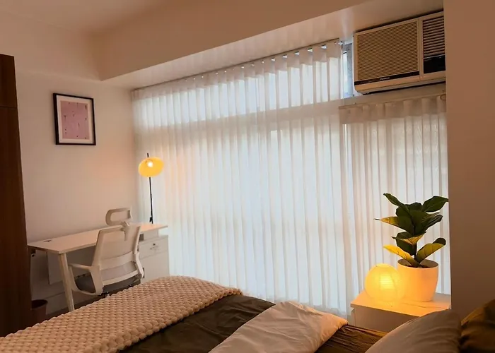 Cozy Near Greenbelt, Legazpi Village Makati *